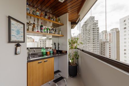 Apartamento à venda com 152m², 3 quartos e 3 vagasVaranda