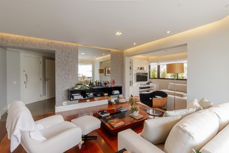 Sala de apartamento à venda com 3 quartos, 152m² em Indianópolis, São Paulo