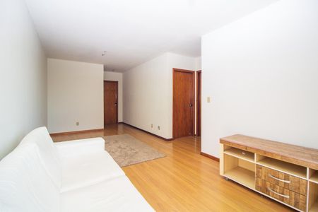 Sala  de apartamento para alugar com 2 quartos, 80m² em Vila Ipiranga, Porto Alegre