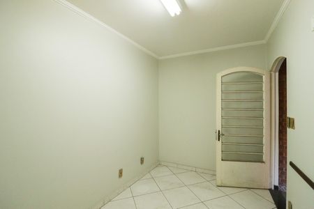 quarto e banheiro de serviço de casa à venda com 4 quartos, 280m² em Vila Ester (zona Norte), São Paulo