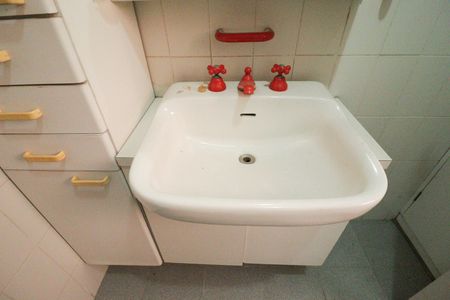 Banheiro Social de casa à venda com 4 quartos, 280m² em Vila Ester (zona Norte), São Paulo