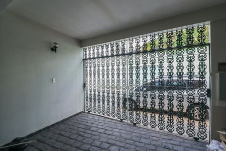 Garagem de casa à venda com 4 quartos, 280m² em Vila Ester (zona Norte), São Paulo