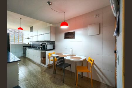 Apartamento à venda com 150m², 3 quartos e 2 vagasCozinha