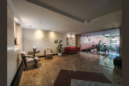 Apartamento à venda com 150m², 3 quartos e 2 vagasFachada e portaria