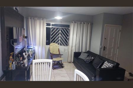 Casa à venda com 3 quartos, 125m² em Vila Santo Estefano, São Paulo