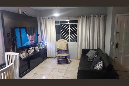 Casa à venda com 3 quartos, 125m² em Vila Santo Estefano, São Paulo