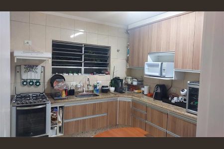 Casa à venda com 3 quartos, 125m² em Vila Santo Estefano, São Paulo