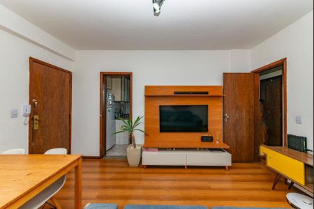 Sala de apartamento à venda com 3 quartos, 80m² em Padre Eustáquio, Belo Horizonte