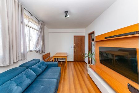 Sala de apartamento à venda com 3 quartos, 80m² em Padre Eustáquio, Belo Horizonte