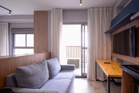 Sala/Cozinha  de apartamento para alugar com 1 quarto, 32m² em Vila Gumercindo, São Paulo