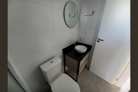 Banheiro de kitnet/studio para alugar com 1 quarto, 25m² em Vila Nova, Novo Hamburgo