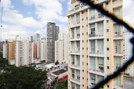 Vista Sala de apartamento à venda com 2 quartos, 95m² em Vila Nova Conceição, São Paulo