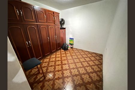 Casa à venda com 3 quartos, 180m² em Vila Dionisia, São Paulo