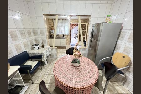 Casa à venda com 3 quartos, 180m² em Vila Dionisia, São Paulo