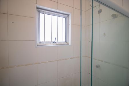 Casa de condomínio à venda com 100m², 2 quartos e 1 vagaBANHEIRO