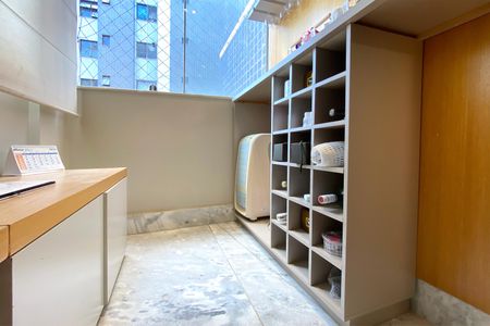 Apartamento à venda com 75m², 2 quartos e 2 vagas Apartamento à venda com 75m², 2 quartos e 2 vagasVaranda da Sala