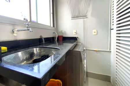 Apartamento à venda com 75m², 2 quartos e 2 vagas Apartamento à venda com 75m², 2 quartos e 2 vagasÁrea de Serviço