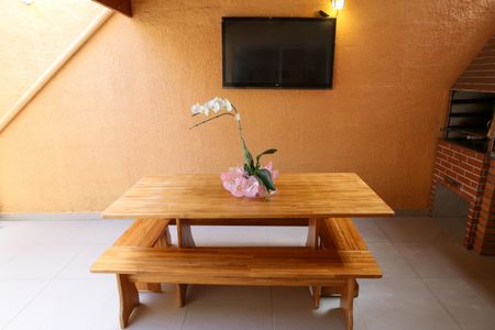 Casa à venda com 159m², 2 quartos e 2 vagas