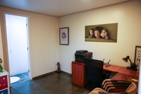 Casa à venda com 159m², 2 quartos e 2 vagas