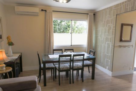 Casa à venda com 159m², 2 quartos e 2 vagas