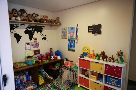 Casa à venda com 159m², 2 quartos e 2 vagas