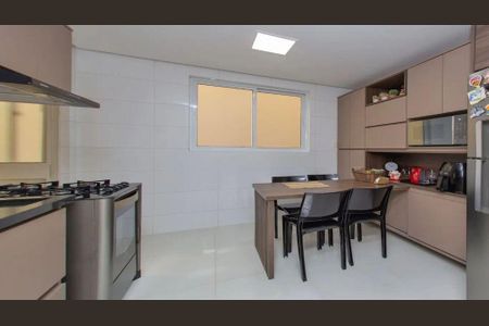 Cozinha  de apartamento para alugar com 3 quartos, 107m² em Petrópolis, Porto Alegre