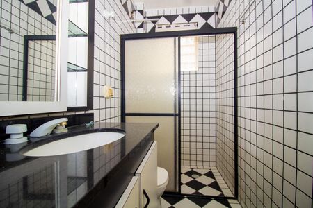 Apartamento para alugar com 80m², 2 quartos e sem vagaBanheiro 