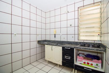 Cozinha de apartamento para alugar com 2 quartos, 80m² em Passo d’Areia, Porto Alegre