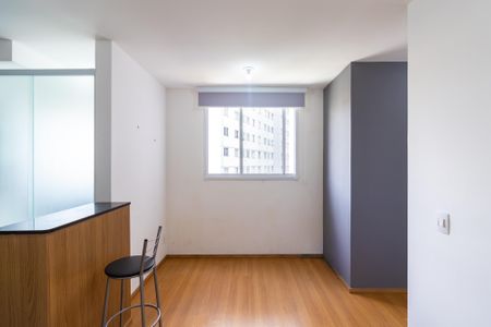 Apartamento para alugar com 2 quartos, 42m² em Parque Maria Helena, São Paulo