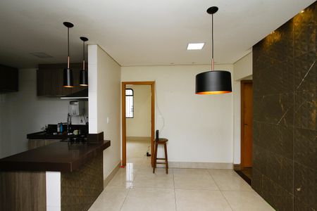 Apartamento para alugar com 100m², 3 quartos e 2 vagasCopa