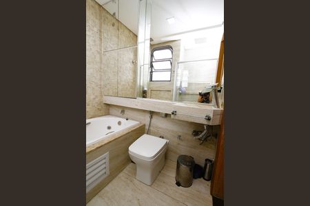 Apartamento para alugar com 100m², 3 quartos e 2 vagasBanheiro da Suíte