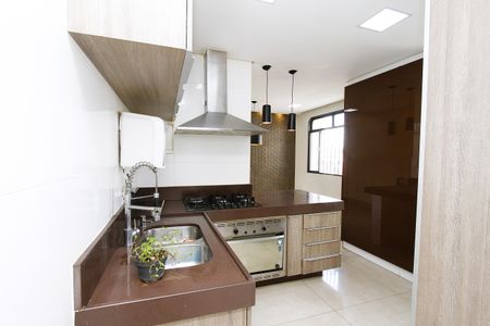 Apartamento para alugar com 100m², 3 quartos e 2 vagasCozinha