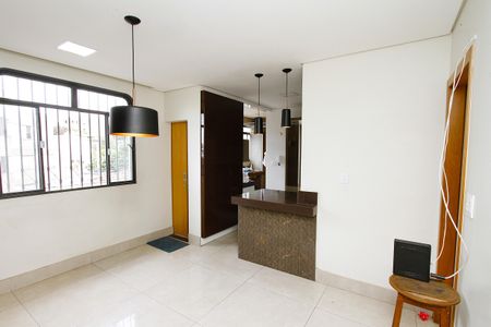 Apartamento para alugar com 100m², 3 quartos e 2 vagasCopa