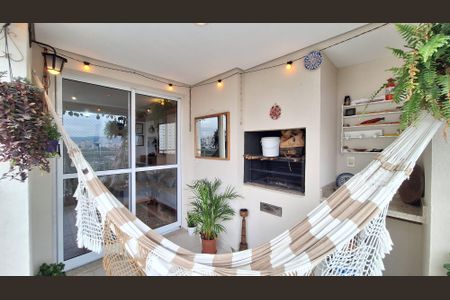 Apartamento para alugar com 65m², 2 quartos e 1 vagaVaranda