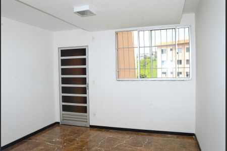 Sala de apartamento para alugar com 2 quartos, 42m² em Jardim Vitoria, Belo Horizonte