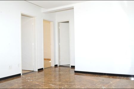 Apartamento para alugar com 42m², 2 quartos e 1 vagaSala