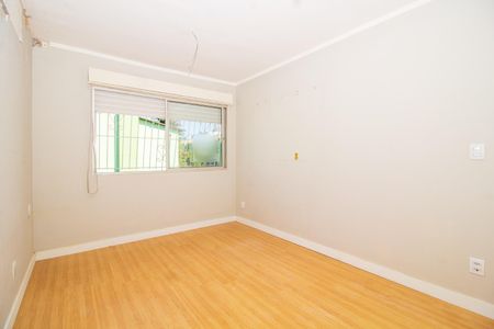 Quarto 1 de apartamento para alugar com 2 quartos, 55m² em Jardim Itu, Porto Alegre