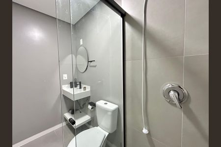 Apartamento para alugar com 70m², 2 quartos e 1 vagaBanheiro suíte 