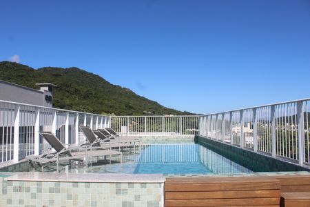 Apartamento para alugar com 70m², 2 quartos e 1 vagaÁrea comum - Piscina