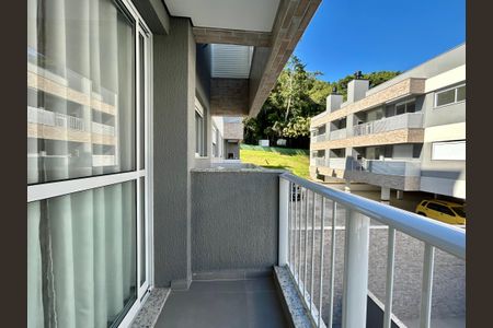 Apartamento para alugar com 70m², 2 quartos e 1 vagaVaranda