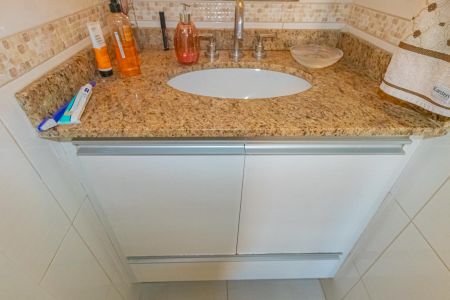 Casa de condomínio para alugar com 96m², 4 quartos e 2 vagasBanheiro Social