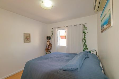 Casa de condomínio para alugar com 96m², 4 quartos e 2 vagasQuarto 2