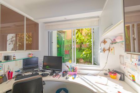 Casa de condomínio para alugar com 96m², 4 quartos e 2 vagasQuarto 1