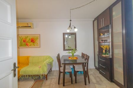 Casa de condomínio para alugar com 96m², 4 quartos e 2 vagasSala