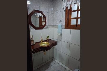 Casa de condomínio à venda com 230m², 4 quartos e 4 vagasBanheiro