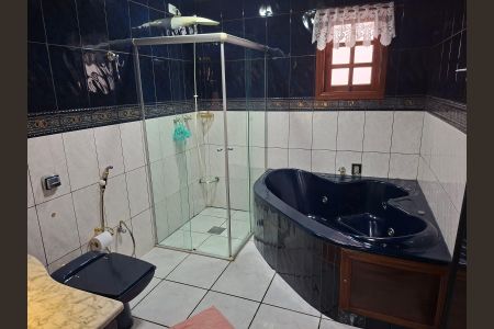 Casa de condomínio à venda com 230m², 4 quartos e 4 vagasBanheiro
