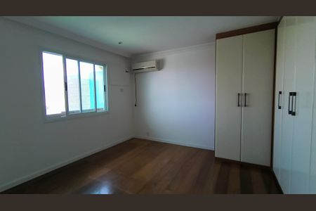 Apartamento à venda com 205m², 4 quartos e 2 vagasSuíte 2