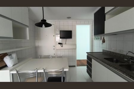 Apartamento à venda com 205m², 4 quartos e 2 vagasCozinha