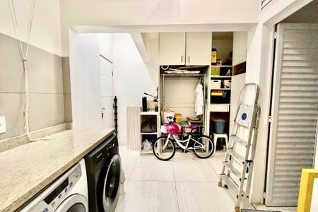 Apartamento à venda com 100m², 3 quartos e 1 vagaÁrea de Serviço