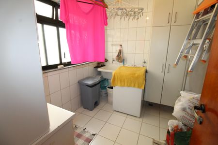 Apartamento para alugar com 127m², 3 quartos e 2 vagasÁrea de Serviço